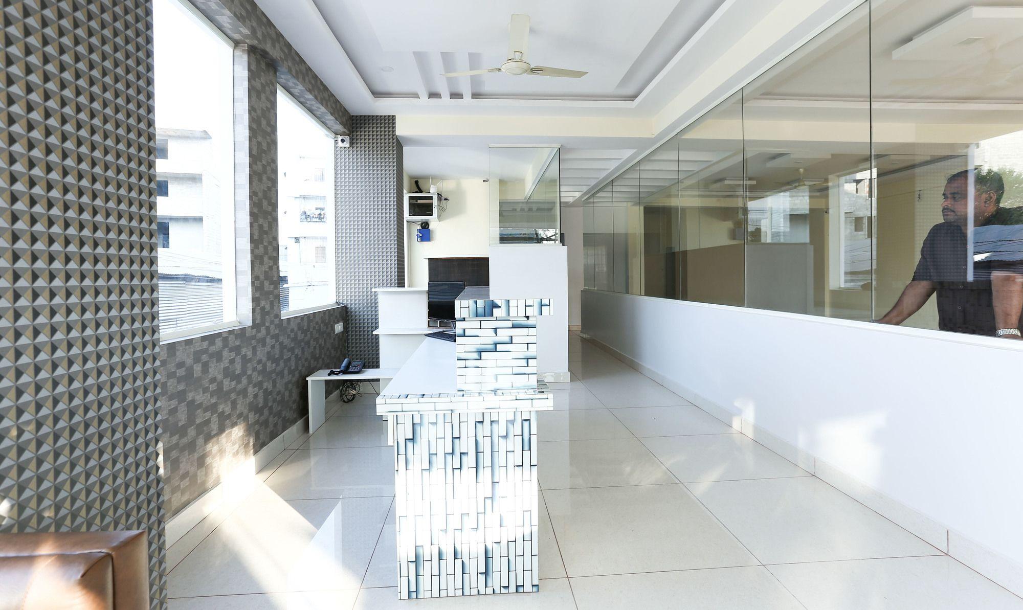 העיר בנגלור Fabhotel Rotano Suites - Yelahanka מראה חיצוני תמונה