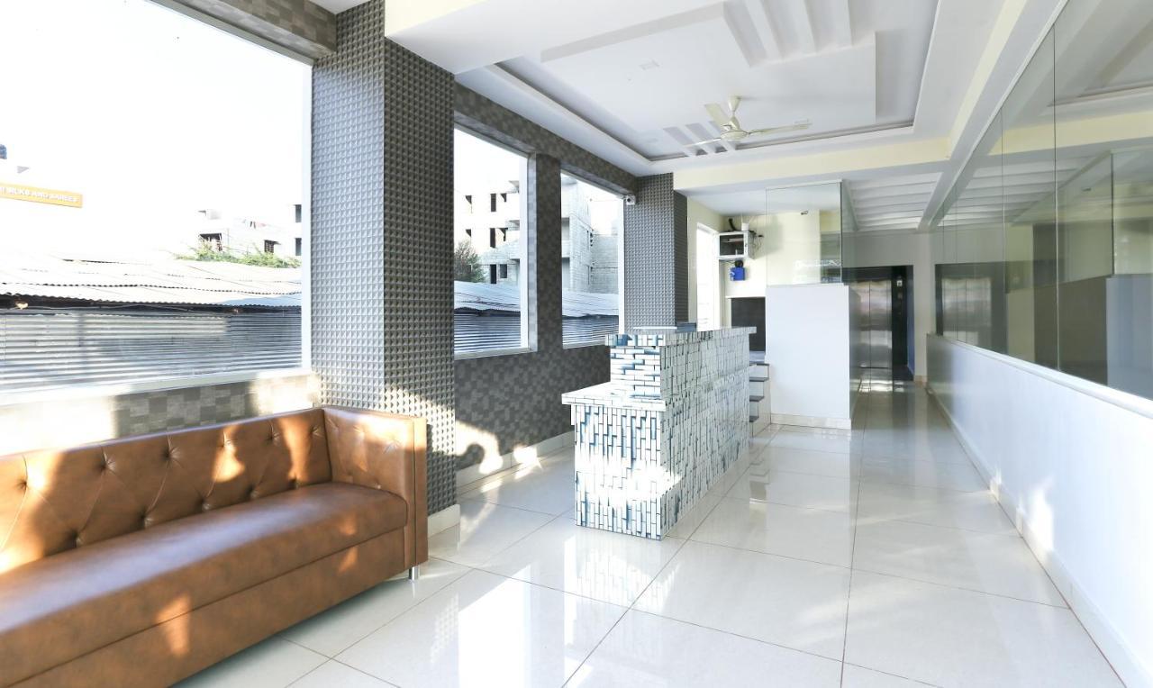 העיר בנגלור Fabhotel Rotano Suites - Yelahanka מראה חיצוני תמונה