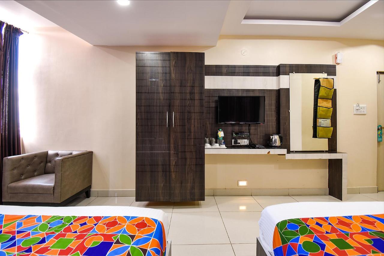 העיר בנגלור Fabhotel Rotano Suites - Yelahanka מראה חיצוני תמונה