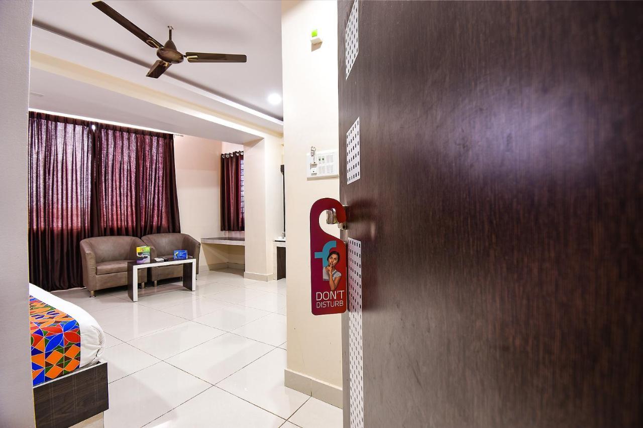 העיר בנגלור Fabhotel Rotano Suites - Yelahanka מראה חיצוני תמונה