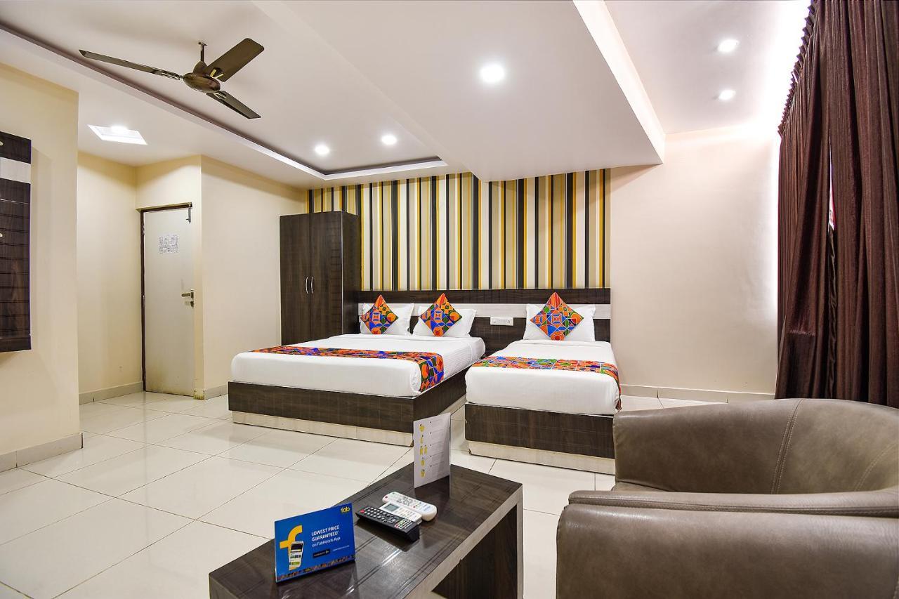 העיר בנגלור Fabhotel Rotano Suites - Yelahanka מראה חיצוני תמונה