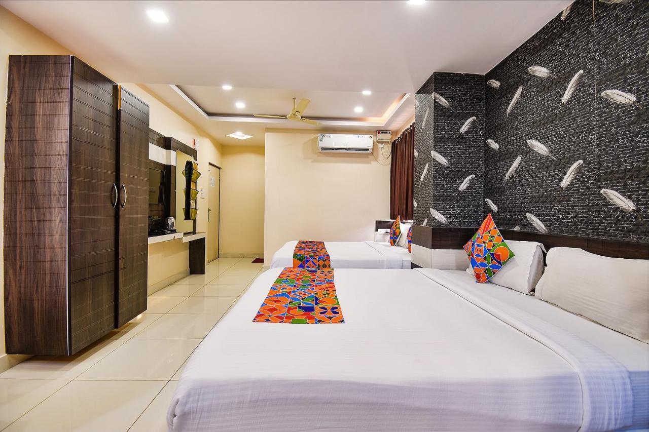 העיר בנגלור Fabhotel Rotano Suites - Yelahanka מראה חיצוני תמונה