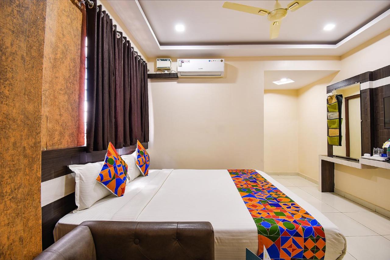 העיר בנגלור Fabhotel Rotano Suites - Yelahanka מראה חיצוני תמונה