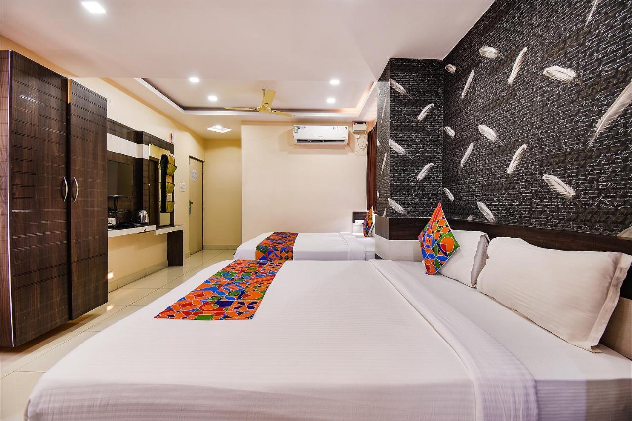 העיר בנגלור Fabhotel Rotano Suites - Yelahanka מראה חיצוני תמונה