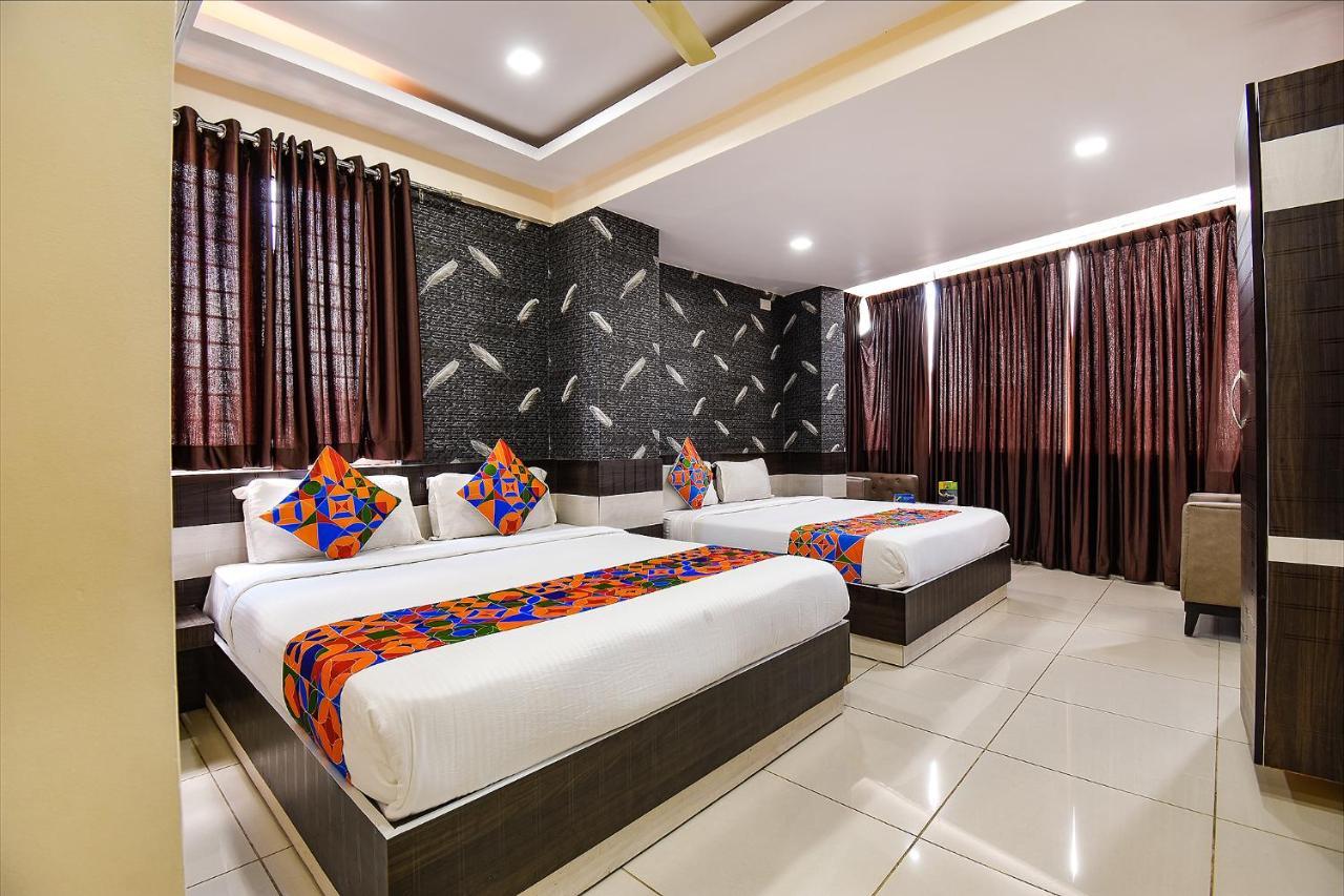 העיר בנגלור Fabhotel Rotano Suites - Yelahanka מראה חיצוני תמונה
